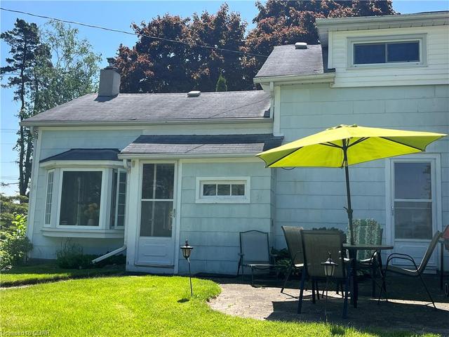 2756 County Road 3, House detached with 3 bedrooms, 1 bathrooms and null parking in Prince Edward County ON | Image 14