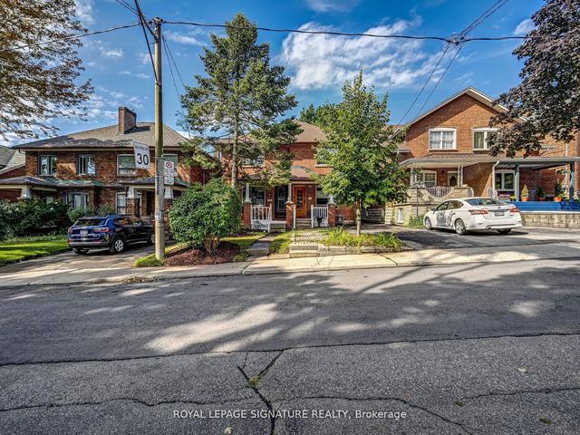 26 Hector Ave, House semidetached with 3 bedrooms, 2 bathrooms and 0 parking in Toronto ON | Image 12