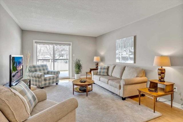 47 Village Cres, Townhouse with 2 bedrooms, 3 bathrooms and 3 parking in Peterborough ON | Image 31