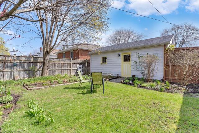 159 Carruthers Avenue, House detached with 3 bedrooms, 1 bathrooms and 3 parking in Kingston ON | Image 17