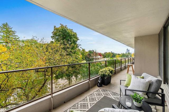 304 - 10 Avoca Ave, Condo with 2 bedrooms, 2 bathrooms and 1 parking in Toronto ON | Image 24