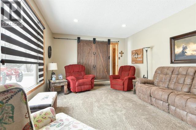163 Charles Street, House detached with 4 bedrooms, 3 bathrooms and 10 parking in Cypress County AB | Image 8