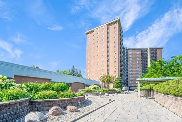 703 - 2000 Jasmine Crescent, Condo with 3 bedrooms, 2 bathrooms and 2 parking in Ottawa ON | Image 1