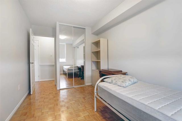 1311 - 205 Hilda Ave, Condo with 3 bedrooms, 2 bathrooms and 1 parking in Toronto ON | Image 10