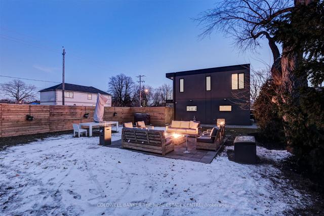 2 Meadowbank Rd, House detached with 4 bedrooms, 5 bathrooms and 4 parking in Toronto ON | Image 30