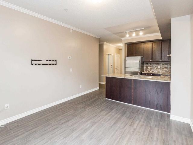 127 - 570 Lolita Gdns, Condo with 1 bedrooms, 1 bathrooms and 1 parking in Mississauga ON | Image 2