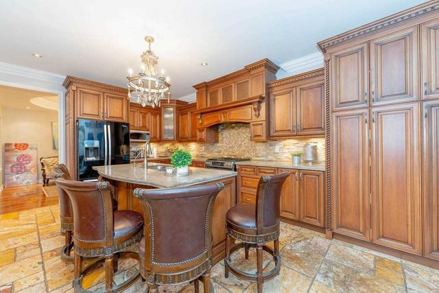 36 Noranda Cres, House detached with 4 bedrooms, 4 bathrooms and 6 parking in Brampton ON | Image 7