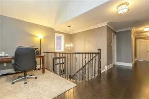 228 Holmes Cres, House detached with 4 bedrooms, 4 bathrooms and 4 parking in Milton ON | Image 12