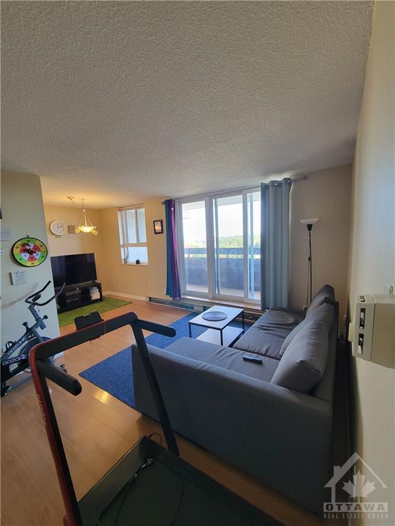 1011 - 2020 Jasmine Street, Condo with 2 bedrooms, 1 bathrooms and 1 parking in Ottawa ON | Image 5