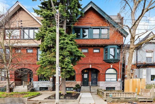 90 Markham St, House detached with 3 bedrooms, 4 bathrooms and 1.5 parking in Toronto ON | Image 1