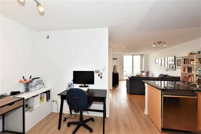 1506 - 1369 Bloor St W, Condo with 1 bedrooms, 1 bathrooms and 1 parking in Toronto ON | Image 5
