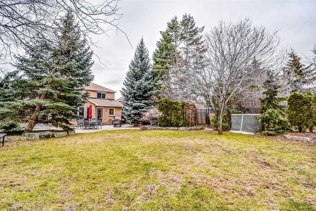 1347 Saddler Circ, House detached with 4 bedrooms, 3 bathrooms and 4 parking in Oakville ON | Image 32