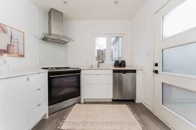 275 Lappin Ave, House attached with 2 bedrooms, 3 bathrooms and 0 parking in Toronto ON | Image 2