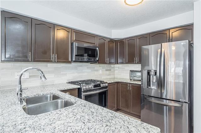 16 Atto Drive, House detached with 4 bedrooms, 3 bathrooms and 4 parking in Guelph ON | Image 11