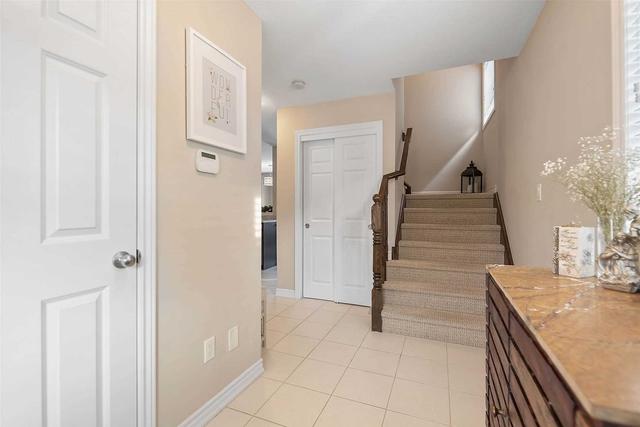 77 Avery Cres, Condo with 3 bedrooms, 3 bathrooms and 5 parking in St. Catharines ON | Image 20