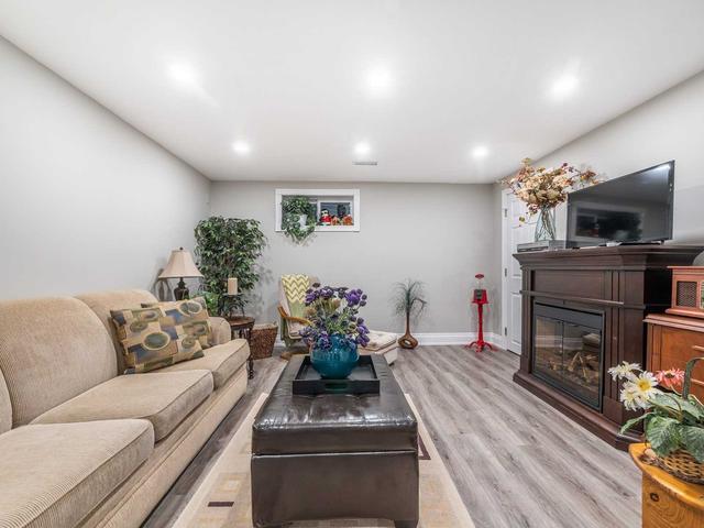 158 Orchard Heights Blvd, House detached with 3 bedrooms, 2 bathrooms and 5 parking in Aurora ON | Image 19