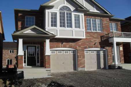 576 Courtney Valley Rd, House semidetached with 4 bedrooms, 3 bathrooms and 1 parking in Mississauga ON | Image 1