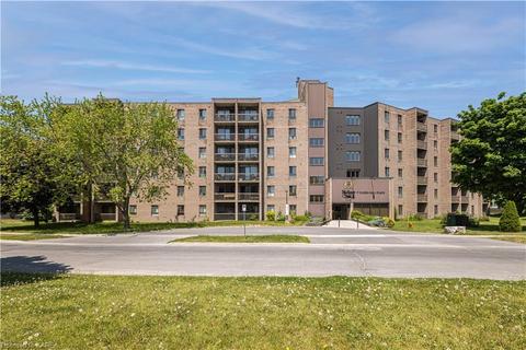 607 - 17 Eldon Hall Place, House attached with 2 bedrooms, 1 bathrooms and null parking in Kingston ON | Card Image