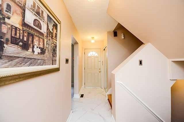 173 Fleetwood Crescent Cres, Townhouse with 3 bedrooms, 2 bathrooms and 1 parking in Brampton ON | Image 12