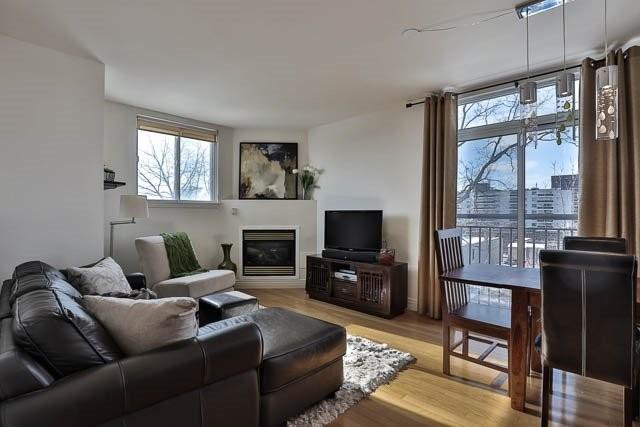 404 - 50 Port St E, Condo with 2 bedrooms, 2 bathrooms and 1 parking in Mississauga ON | Image 5