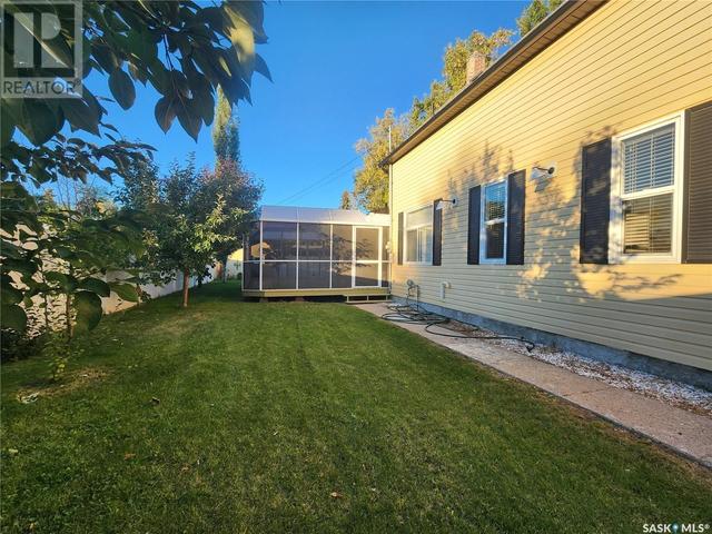 214 4th Avenue E, House detached with 3 bedrooms, 2 bathrooms and null parking in Melville SK | Image 12