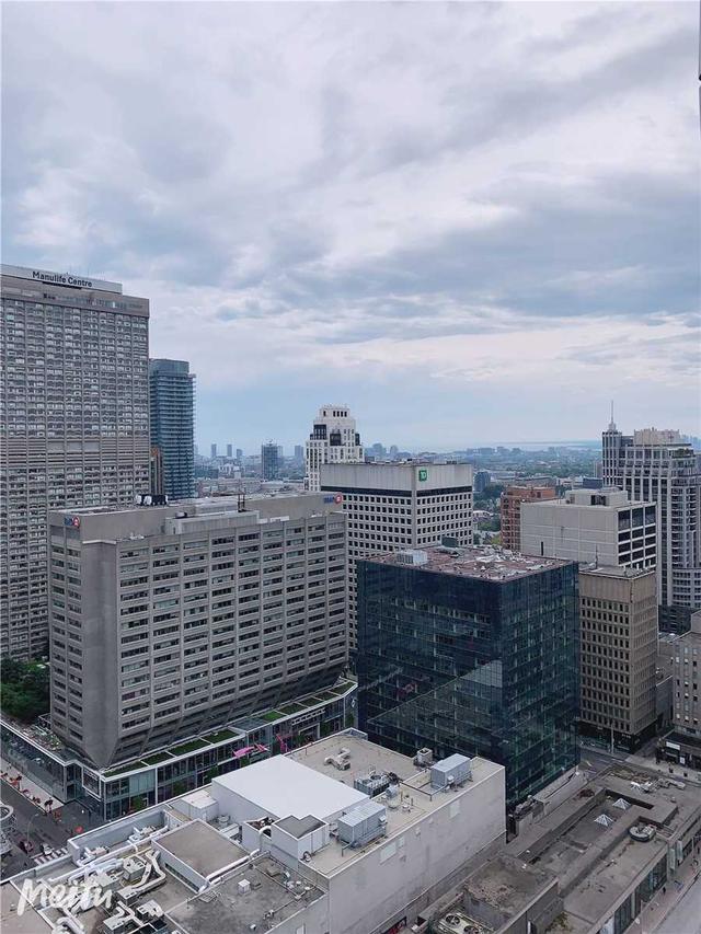 2912 - 1 Yorkville Ave, Condo with 1 bedrooms, 2 bathrooms and 0 parking in Toronto ON | Image 9