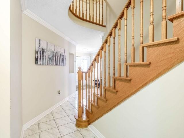 50 La Nina St, House detached with 4 bedrooms, 3 bathrooms and 5 parking in Vaughan ON | Image 4