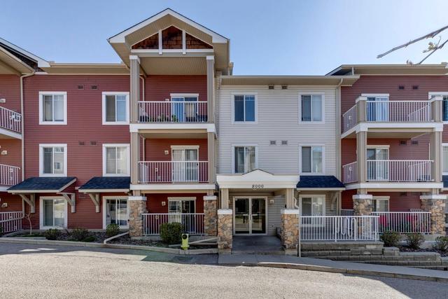 8203 - 70 Panamount Drive Nw, Condo with 1 bedrooms, 1 bathrooms and 1 parking in Calgary AB | Image 3