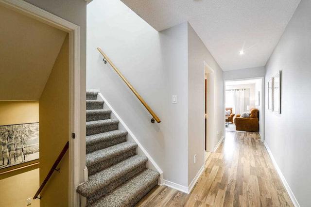 2445 Stefi Tr, House attached with 3 bedrooms, 2 bathrooms and 3 parking in Oakville ON | Image 13