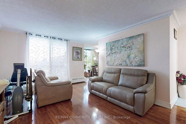 823 - 4645 Jane St, Condo with 2 bedrooms, 1 bathrooms and 1 parking in Toronto ON | Image 12