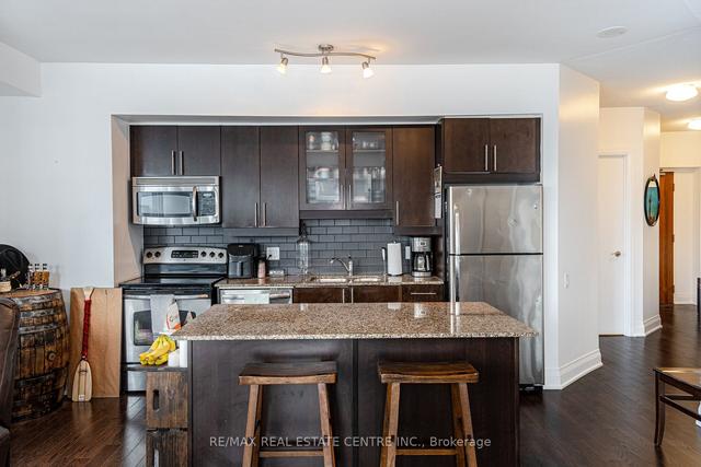 3711 - 2191 Yonge St, Condo with 2 bedrooms, 3 bathrooms and 1 parking in Toronto ON | Image 19