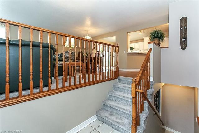 3 Kenwell Court, House detached with 5 bedrooms, 3 bathrooms and 5 parking in Wasaga Beach ON | Image 6