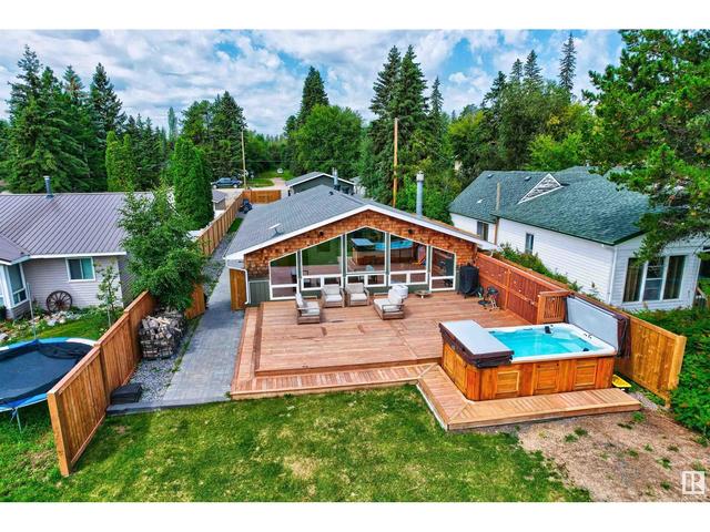 129 1 Av, House detached with 3 bedrooms, 2 bathrooms and null parking in Seba Beach AB | Image 1