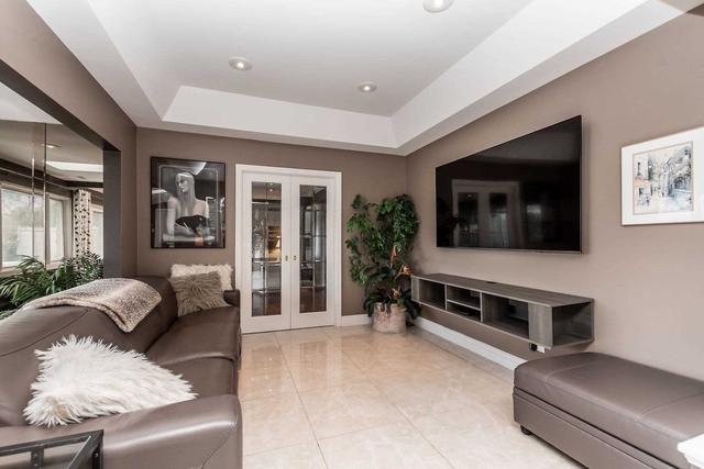 607 Mississauga Cres, House detached with 4 bedrooms, 4 bathrooms and 8 parking in Mississauga ON | Image 4