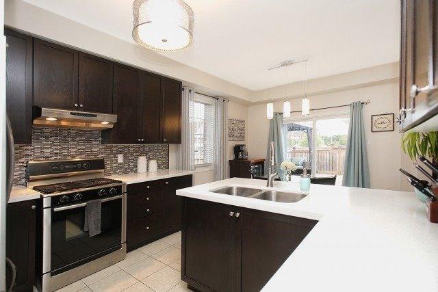 100 Kenneth Cole Dr, House detached with 4 bedrooms, 3 bathrooms and 4 parking in Clarington ON | Image 4