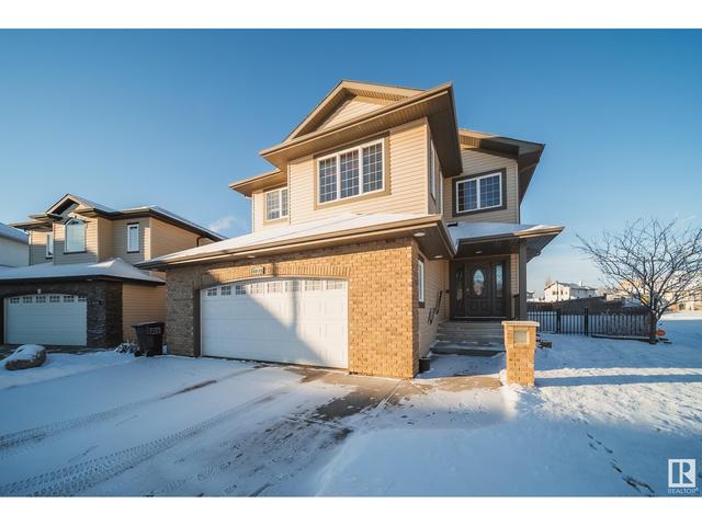 18120 101 St Nw, House detached with 5 bedrooms, 2 bathrooms and 4 parking in Edmonton AB | Image 2