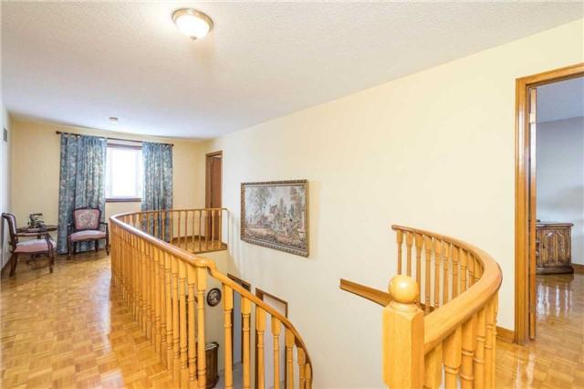 40 Minglehaze Dr, House detached with 4 bedrooms, 4 bathrooms and 4 parking in Toronto ON | Image 11