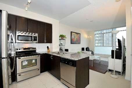 1107 - 225 Webb Dr, Condo with 1 bedrooms, 2 bathrooms and 1 parking in Mississauga ON | Image 3