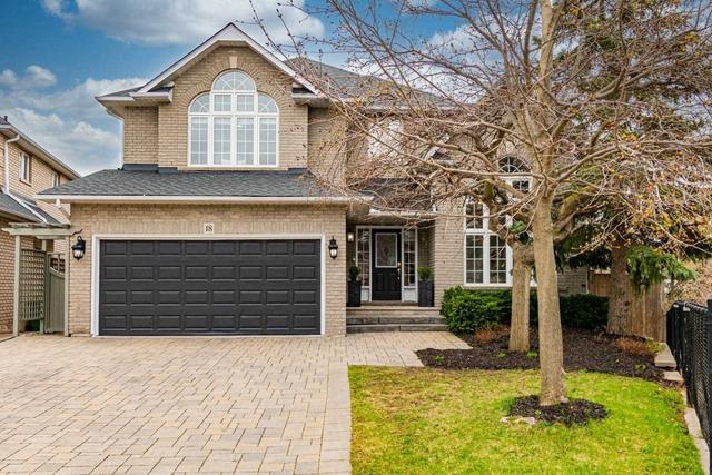 18 Volterra Crt, House detached with 4 bedrooms, 4 bathrooms and 6 parking in Hamilton ON | Image 1