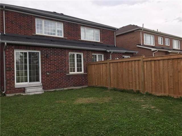 39 Russel Dr, House semidetached with 3 bedrooms, 3 bathrooms and 2 parking in Bradford West Gwillimbury ON | Image 14