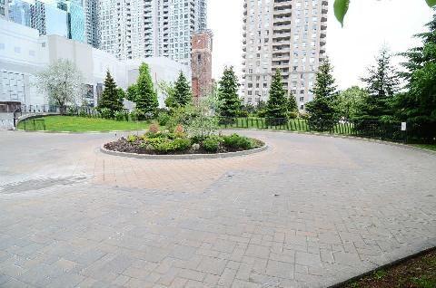 207 - 18 Hillcrest Ave, Condo with 2 bedrooms, 2 bathrooms and 1 parking in Toronto ON | Image 4