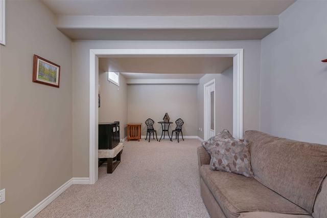 104 Seline Cres, House detached with 2 bedrooms, 3 bathrooms and 6 parking in Barrie ON | Image 11