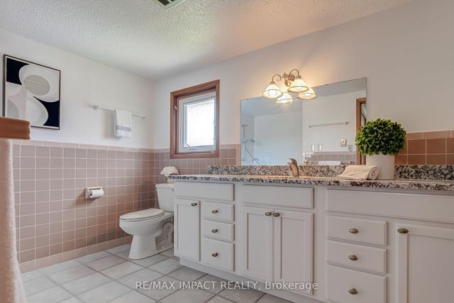 116 Maple St E, House detached with 3 bedrooms, 3 bathrooms and 4 parking in Whitby ON | Image 17
