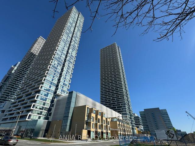6102 - 5 Buttermill Ave, Condo with 3 bedrooms, 2 bathrooms and 1 parking in Vaughan ON | Image 1