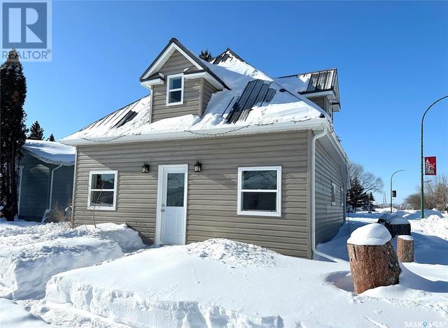 3003 Main Street, House detached with 2 bedrooms, 2 bathrooms and null parking in Edam SK | Image 1
