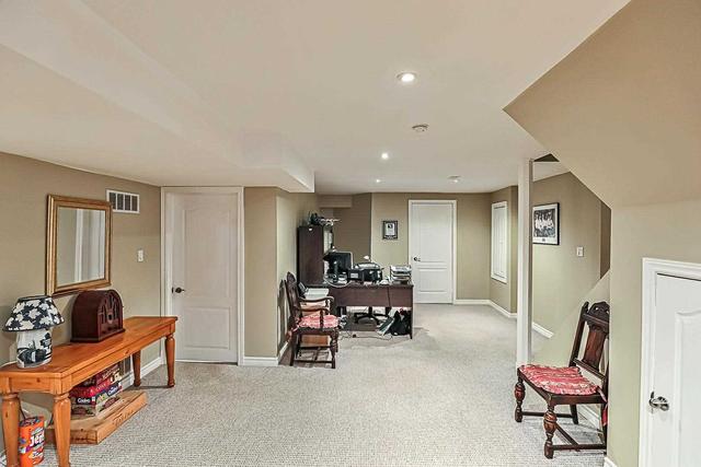 466 Hewitt Circ, House detached with 4 bedrooms, 4 bathrooms and 6 parking in Newmarket ON | Image 24