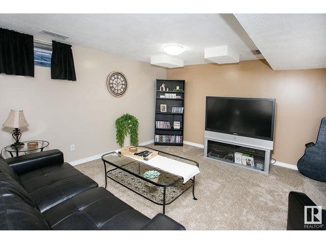 18519 70 Av Nw, House detached with 4 bedrooms, 2 bathrooms and null parking in Edmonton AB | Image 37