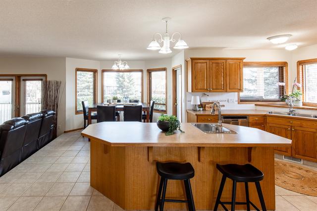 37 Stein Close Se, House detached with 6 bedrooms, 3 bathrooms and 7 parking in Medicine Hat AB | Image 17