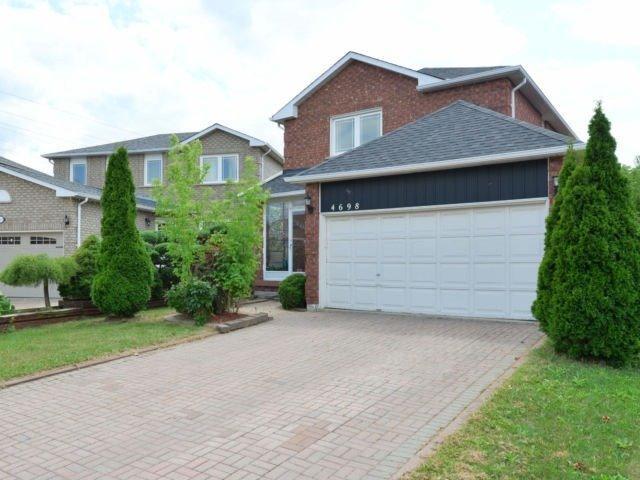 4698 Rosebush Rd, House detached with 3 bedrooms, 3 bathrooms and 4 parking in Mississauga ON | Image 2