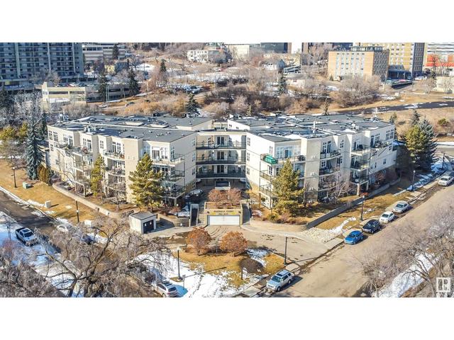 411 - 9804 101 St Nw, Condo with 2 bedrooms, 2 bathrooms and null parking in Edmonton AB | Image 2